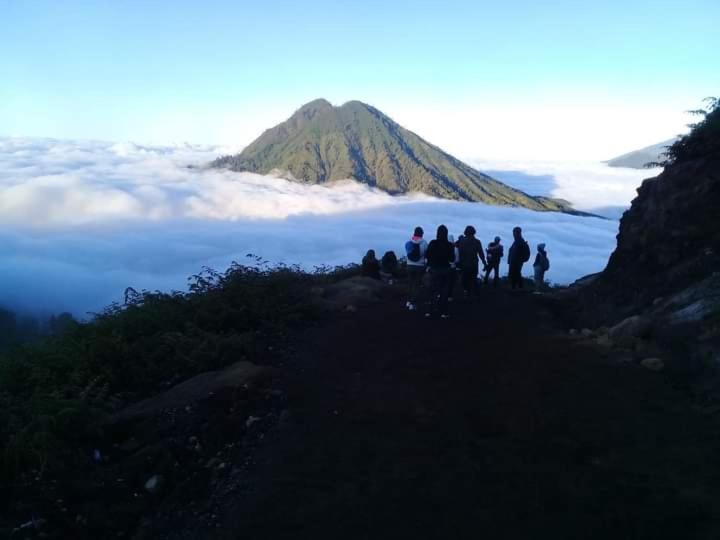 Javalindra Homestay Tour And Travel Banyuwangi  Exterior foto